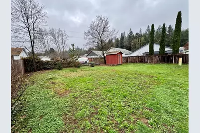 843 Fruitdale Drive, Grants Pass, OR 97527 - Photo 28