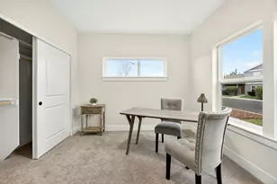 348 Cascade Dr, Central Point, OR 97502 - Photo 32