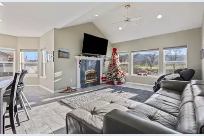 221 SW Meadow Lakes Drive, Prineville, OR 97754 - Photo 10