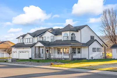 221 SW Meadow Lakes Drive, Prineville, OR 97754 - Photo 1