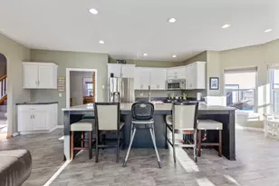 221 SW Meadow Lakes Dr, Prineville, OR 97754 - Photo 6