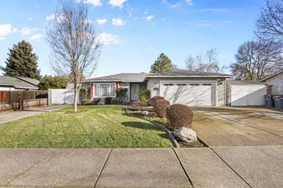 1378 Glengrove Avenue, Central Point, OR 97502 - Photo 4