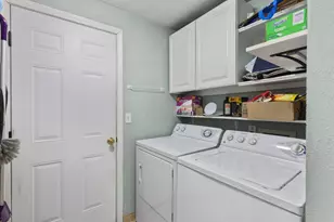 1378 Glengrove Ave, Central Point, OR 97502 - Photo 14