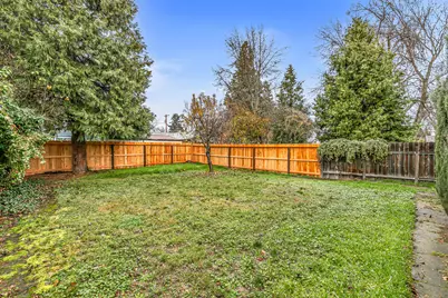 1846 Hart Avenue, Medford, OR 97501 - Photo 24