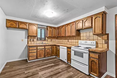 1846 Hart Avenue, Medford, OR 97501 - Photo 8