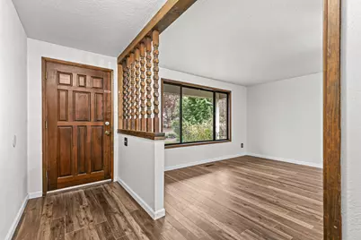 1846 Hart Avenue, Medford, OR 97501 - Photo 2