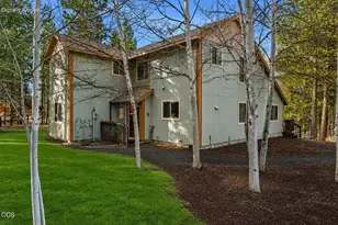 55065 Marten Ln, Bend, OR 97707 - Photo 4