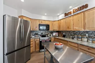 63210 Deschutes Market Rd, Bend, OR 97701 - Photo 10