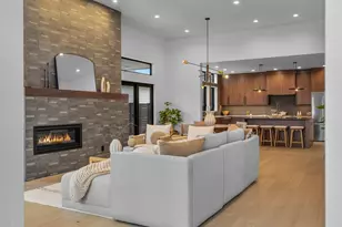 3334 NW Leavitt Ln, Bend, OR 97703 - Photo 8