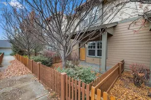 61704 Marigold Ln, Bend, OR 97702 - Photo 2