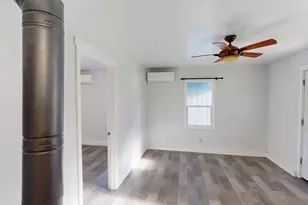 744 NW 2nd St, Grants Pass, OR 97526 - Photo 10