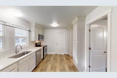 744 NW 2nd Street, Grants Pass, OR 97526 - Photo 14