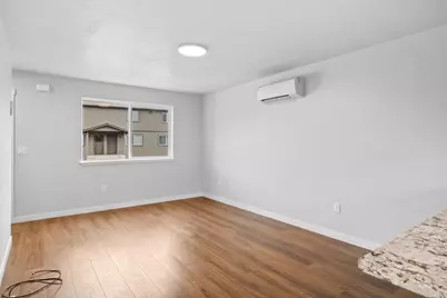 610 N Main Street #APT 5A, Phoenix, OR 97535 - Photo 6