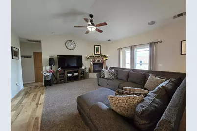 10809 Washburn Way, Klamath Falls, OR 97603 - Photo 6