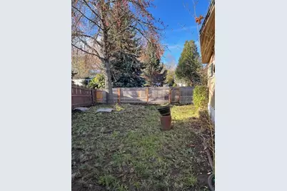 321 Clay Street #SPC 3, Ashland, OR 97520 - Photo 14