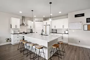 61394 Coachman Way, Bend, OR 97702 - Photo 14