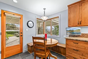 218 Saginaw Dr, Medford, OR 97504 - Photo 18