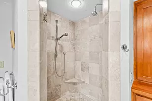 218 Saginaw Dr, Medford, OR 97504 - Photo 32