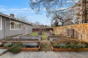 2381 Brentwood St, Medford, OR 97504 - Photo 32