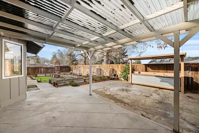 2381 Brentwood Street, Medford, OR 97504 - Photo 30