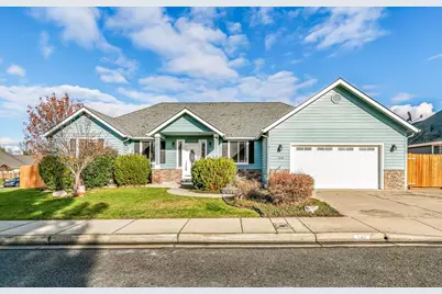 142 Whispering Drive, Grants Pass, OR 97527 - Photo 1