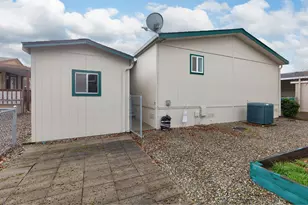 122 Whispering Willow Dr, Grants Pass, OR 97527 - Photo 24
