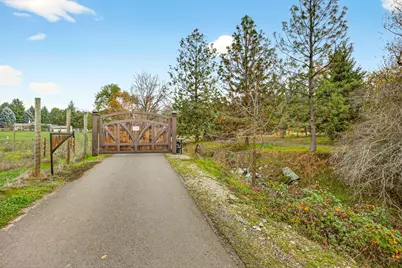 5650 Kane Creek Road, Central Point, OR 97502 - Photo 2