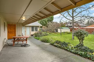 704 NW Sandy Dr, Grants Pass, OR 97526 - Photo 42