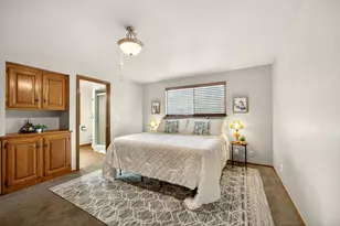 704 NW Sandy Dr, Grants Pass, OR 97526 - Photo 22