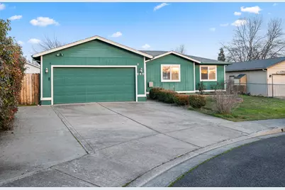 250 Tierra Circle, Eagle Point, OR 97524 - Photo 1