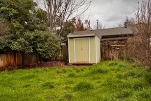 921 N Rose St, Phoenix, OR 97535 - Photo 20