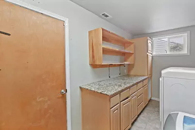 1077 SE Ashley Place, Grants Pass, OR 97526 - Photo 20