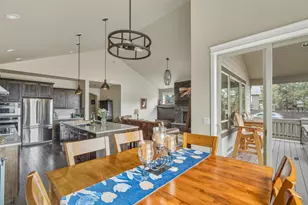 60414 Hedgewood Ln, Bend, OR 97702 - Photo 14