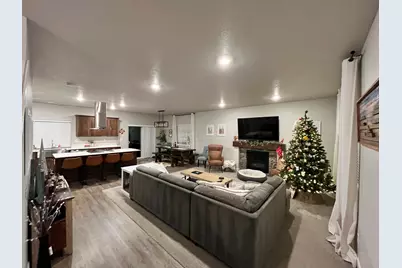 335 NW Par Avenue, Madras, OR 97741 - Photo 4