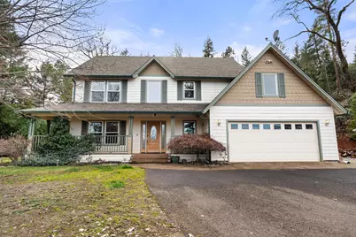 301 Leeannas Way, Shady Cove, OR 97539 - Photo 1