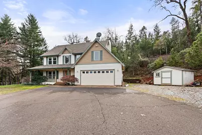 301 Leeannas Way, Shady Cove, OR 97539 - Photo 28