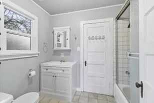 420 SW Burgess St, Grants Pass, OR 97526 - Photo 14