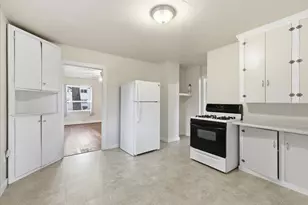 420 SW Burgess St, Grants Pass, OR 97526 - Photo 10