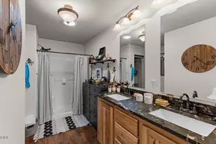 10 E South Stage Rd, Medford, OR 97501 - Photo 14