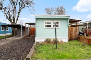 414 Stevens Rd, Eagle Point, OR 97524 - Photo 2