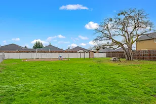 414 Stevens Rd, Eagle Point, OR 97524 - Photo 18