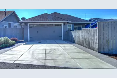 3835 Creek Mont Drive, Medford, OR 97504 - Photo 16