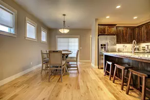 3835 Creek Mont Dr, Medford, OR 97504 - Photo 4