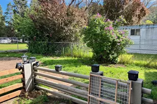 1246 N Second Ave, Gold Hill, OR 97525 - Photo 8