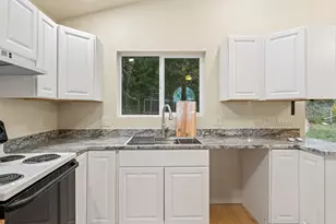 600 Slagle Creek Rd, Grants Pass, OR 97527 - Photo 8