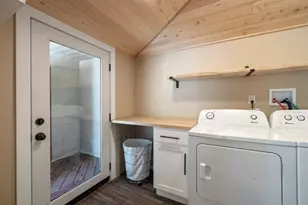 1759 Summers Ln, Klamath Falls, OR 97603 - Photo 16