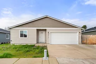 7915 Jacqueline Way, White City, OR 97503 - Photo 2