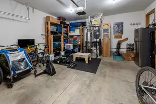 2240 SW 24th St, Redmond, OR 97756 - Photo 26