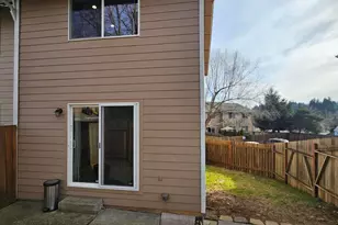 2240 Maplewood Dr S, Salem, OR 97306 - Photo 20