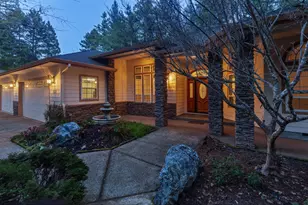 337 Daleo Dr, Grants Pass, OR 97527 - Photo 1